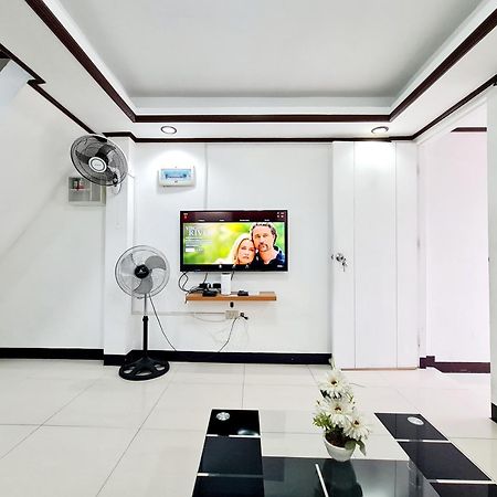 Calapan City Fully Furnished House Transient Near Xentromall L39 Exteriör bild